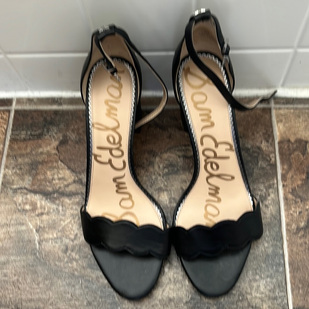 Sam Edelman pumps